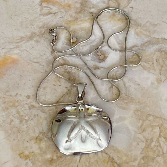 925 Sterling Silver Large Starfish Pendant on 24” Sterling Silver Snake Chain - Picture 1 of 9